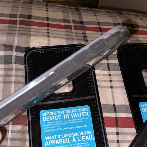 2 iPhone xr life prof case - Picture 5 of 5